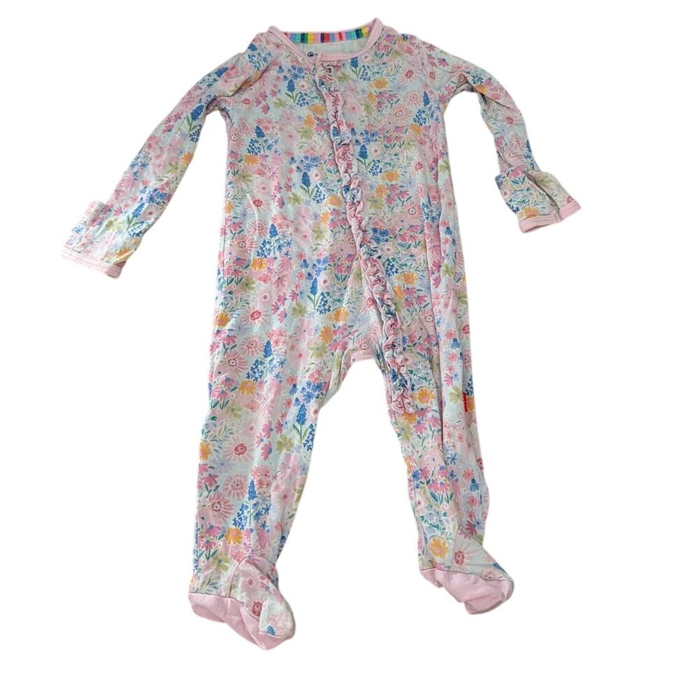Magnetic Me Floral Ruffles Footie One Piece Size 0-3 months baby girl